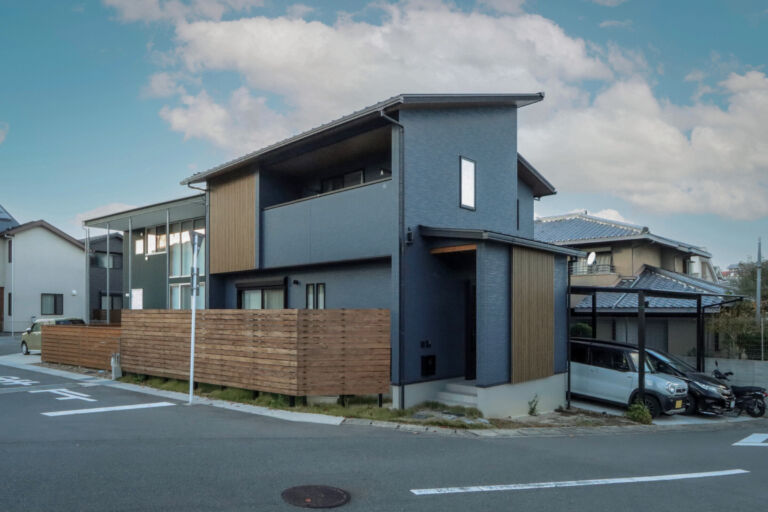 格子が彩る和モダンな住まい